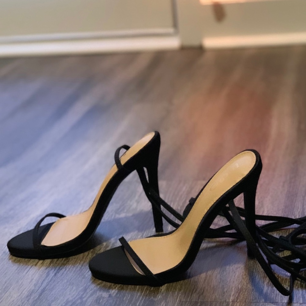 Heels - Picture 3 of 4